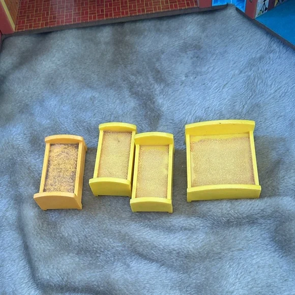 Fisher-Price Play Family House - Red and Blue - Picture 7 of 13